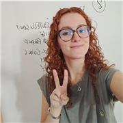 Profesora de apoyo de inglés especializada en primaria